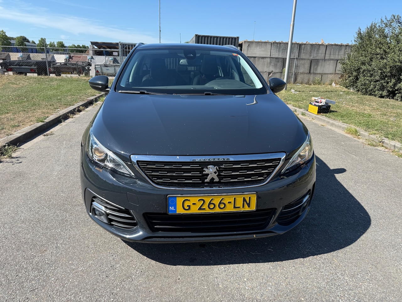Peugeot 308 SW - 1.2 PureTech Blue Lease Premium - AutoWereld.nl