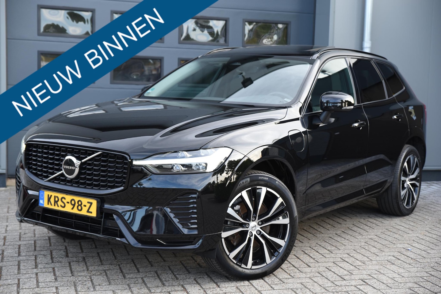 Volvo XC60 - 2.0 T6 Plug-in hybrid AWD Ultimate Dark PANO - TREKHAAK - AutoWereld.nl