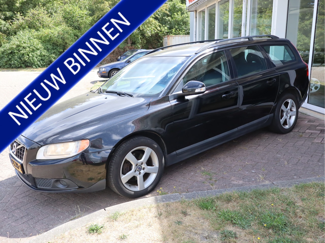 Volvo V70 - 2.4D Limited Edition Keurige Auto! Volledig Onderhouden. Automaat! - AutoWereld.nl