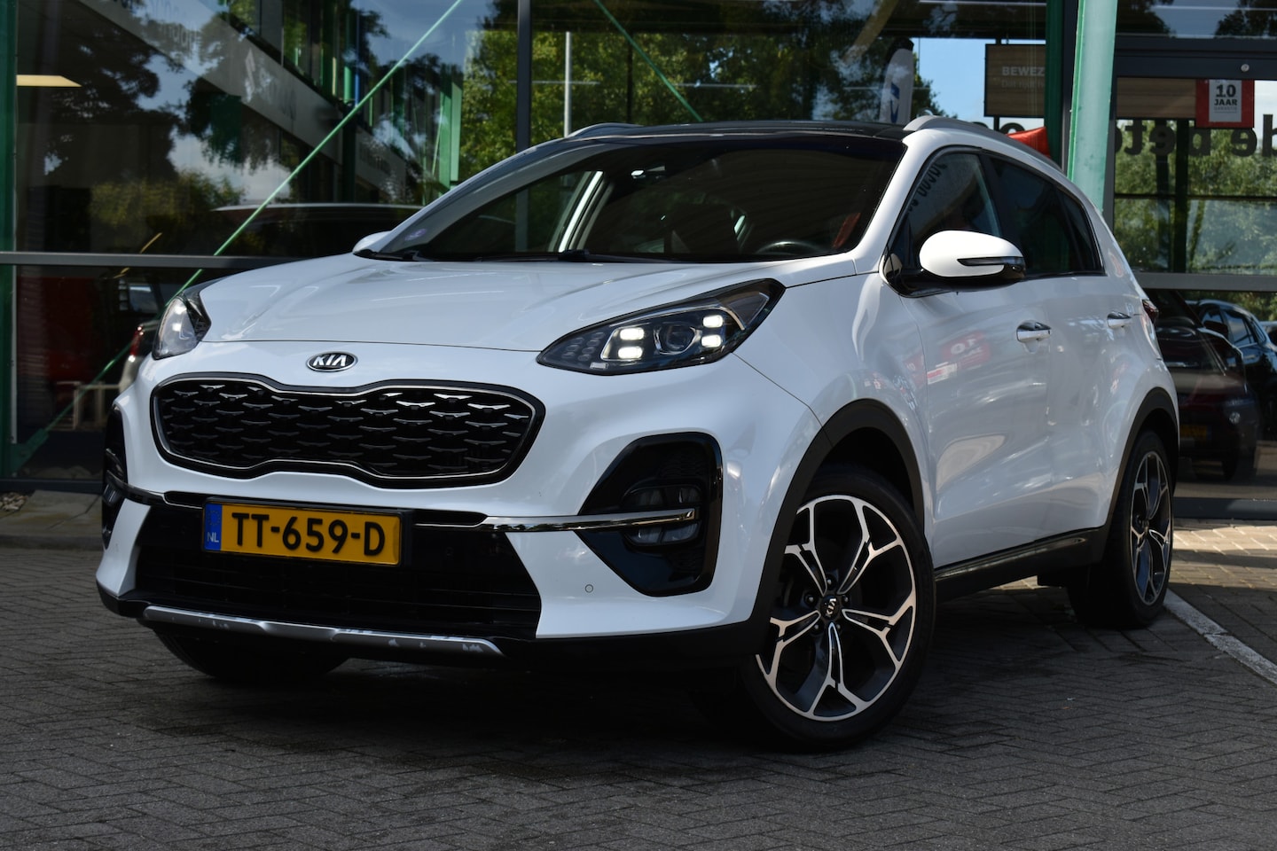 Kia Sportage - 1.6 T-GDI GT-Line Handgeschakeld 177pk | Parkeersensoren vóór én achter | Stoel én stuurve - AutoWereld.nl