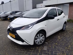 Toyota Aygo - 1.0 VVT-i x-fun 5-deurs 69pk | Airco | Bluetooth | Dealer onderhouden | 1e Eigenaar |