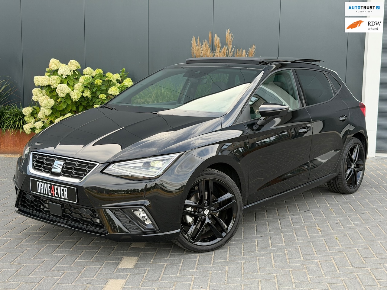 SEAT Ibiza - 1.5 TSI FR 150pk FULL GARANTIE|PANO|CARPLAY|CAMERA|LEDER|LED - AutoWereld.nl