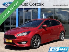Ford Focus - 1.0 ST-Line 125PK Cruise Navi Carplay Climate Parkeersensoren Parkeer Assistent 18'' Velge