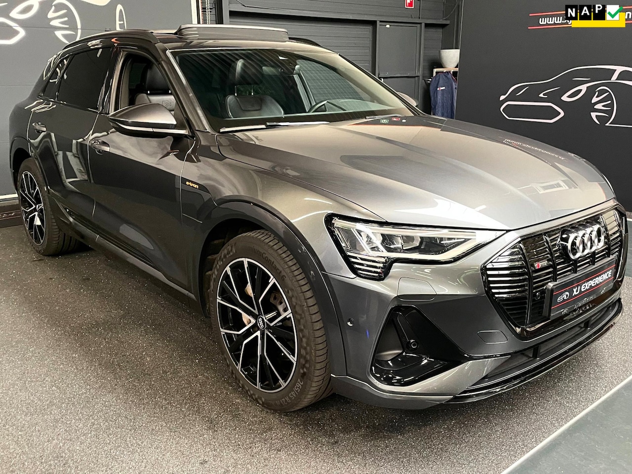Audi e-tron - E-tron 50 quattro Launch edition NAP Black S-LINE 86% SOH PANO TREKH VOL - AutoWereld.nl