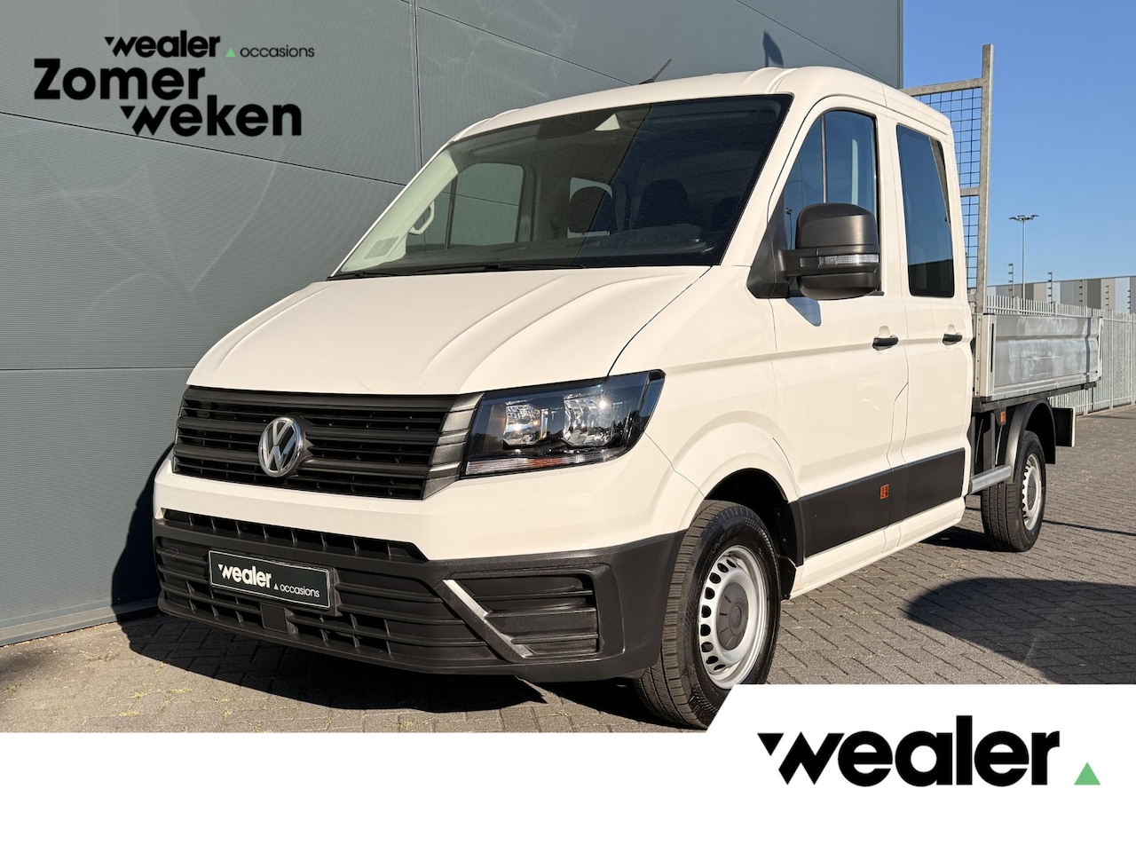 Volkswagen Crafter - Bedrijfswagens 35 2.0 TDI L3 DC Trendline | 140 PK | Trekhaak | Cruise control | Navigatie - AutoWereld.nl