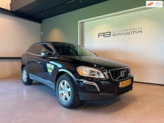 Volvo XC60 - 2.0T AUTOMAAT SUMMUM-uitv|TREKHAAK|CLIMA AIRCO|LM-VELGEN|NAVIGATIE|CRUISE CONTROL|Bi-XENON