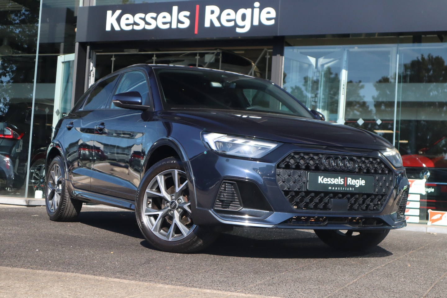 Audi A1 citycarver - 30 TFSI S-line | ACC | LED | Camera | Stoelverwarming | Navi | CarPlay | Sensoren | Clima - AutoWereld.nl