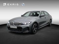 BMW 3-serie - Sedan 330e M Sportpakket | Achteruitrijcamera | Parking Assistant | 18''