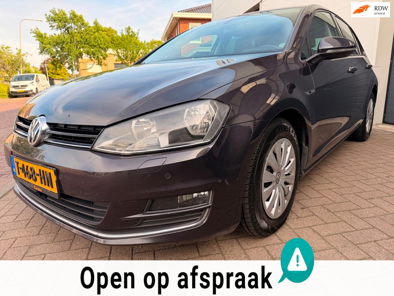 Volkswagen Golf - 1.2 TSI Business Lounge/Navi/keyless/Stoel verwarming/Cruise-c/Climate-c/PDC - AutoWereld.nl