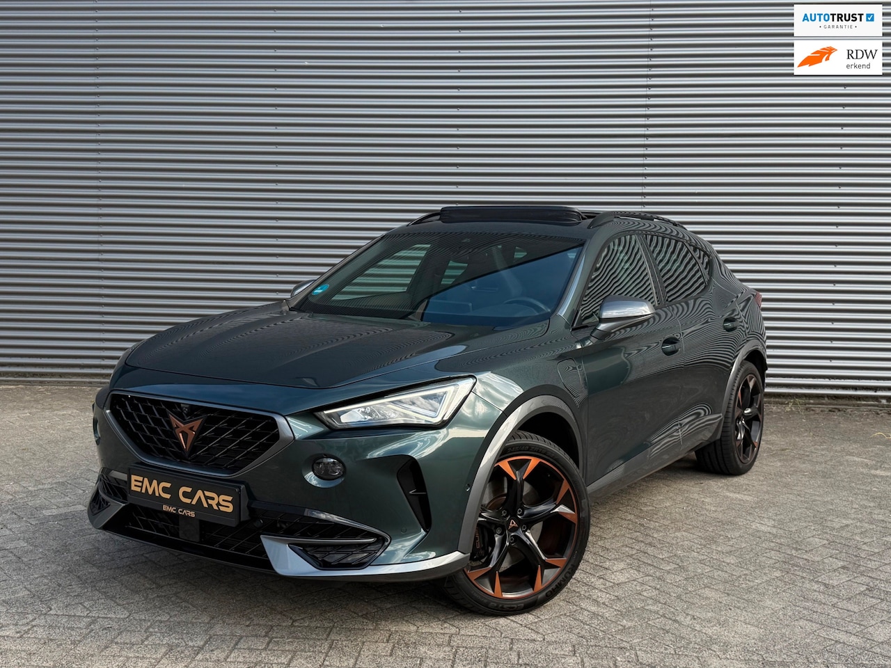 CUPRA Formentor - 1.4 e-Hybrid VZ l Pano l 360•Cam l Uniek - AutoWereld.nl
