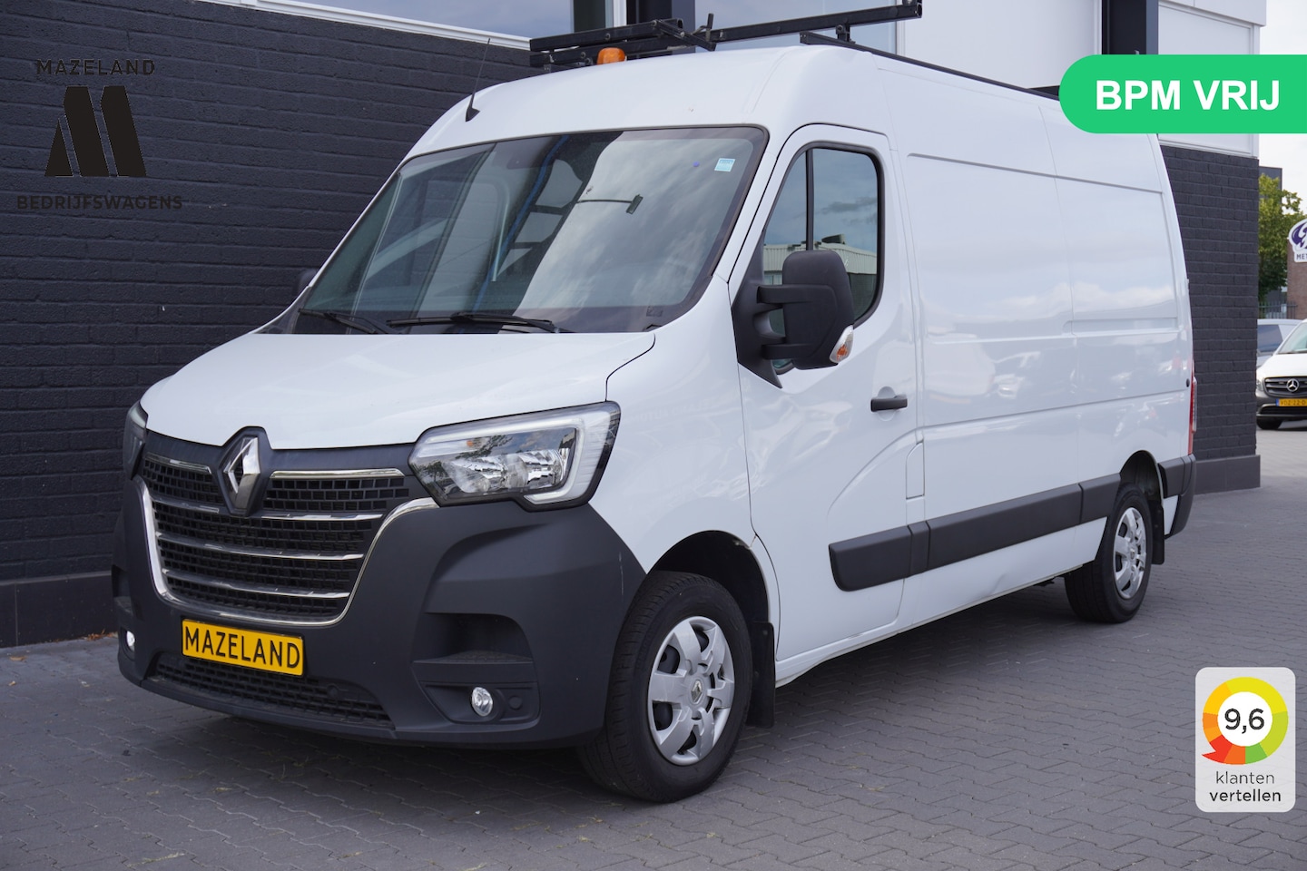 Renault Master - 2.3 dCi 150PK L2H2 - Airco - Navi - Cruise - €14.950,- Excl. - AutoWereld.nl