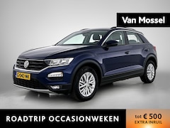 Volkswagen T-Roc - 1.5 TSI Style | ACHTERUITRIJCAMERA | TREKHAAK | NAVIGATIE | APPLE CARPLAY / ANDROID AUTO |