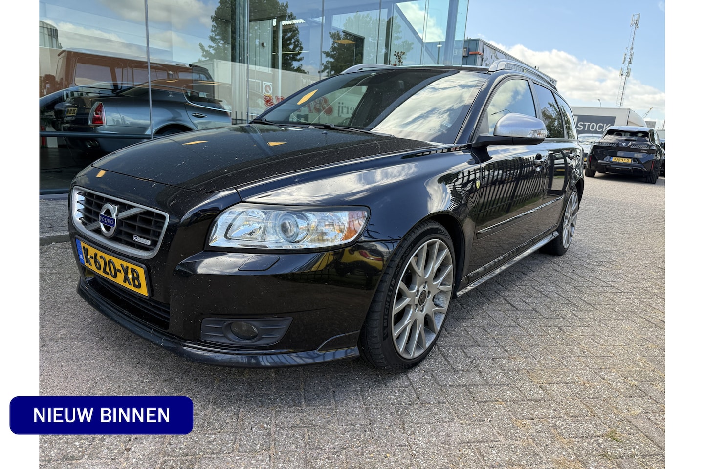Volvo V50 - 2.5 T5 R-Design Geartronic ** 18inch ** Trekhaak ** Bi-Xenon ** - AutoWereld.nl