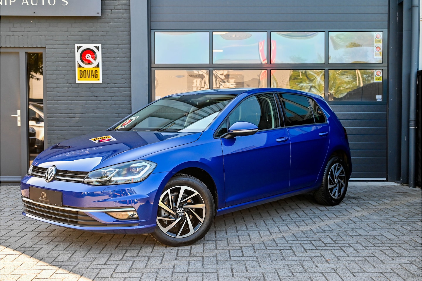 Volkswagen Golf - 1.0 TSI Highline 1.0 TSI Highline - AutoWereld.nl
