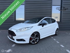 Ford Fiesta - st-2 / Stoelverwarming / Recaro / 182PK