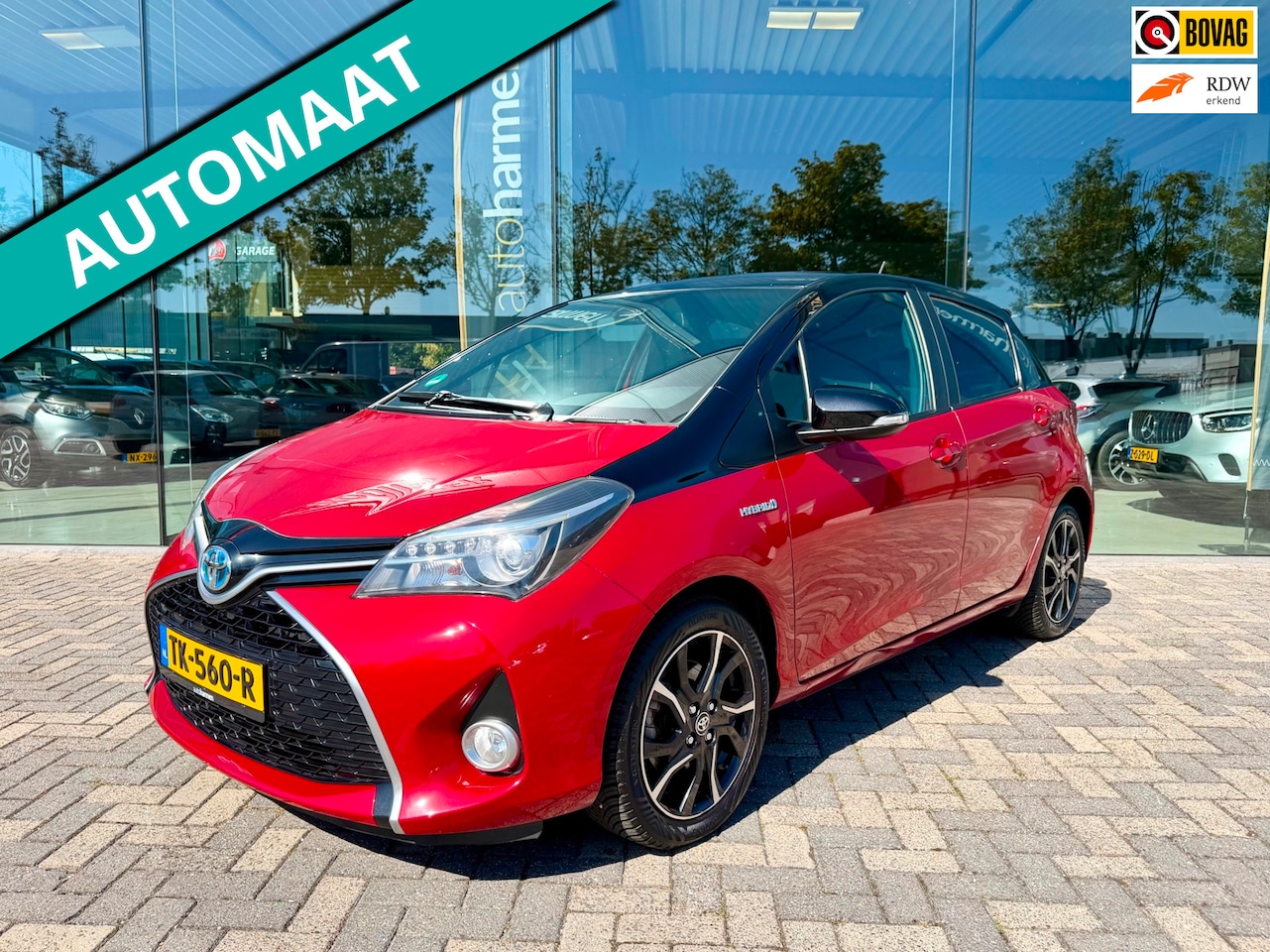 Toyota Yaris - 1.5 Hybrid automaat Dynamic Bi-Tone, Navi, KeyLess, Camera - AutoWereld.nl