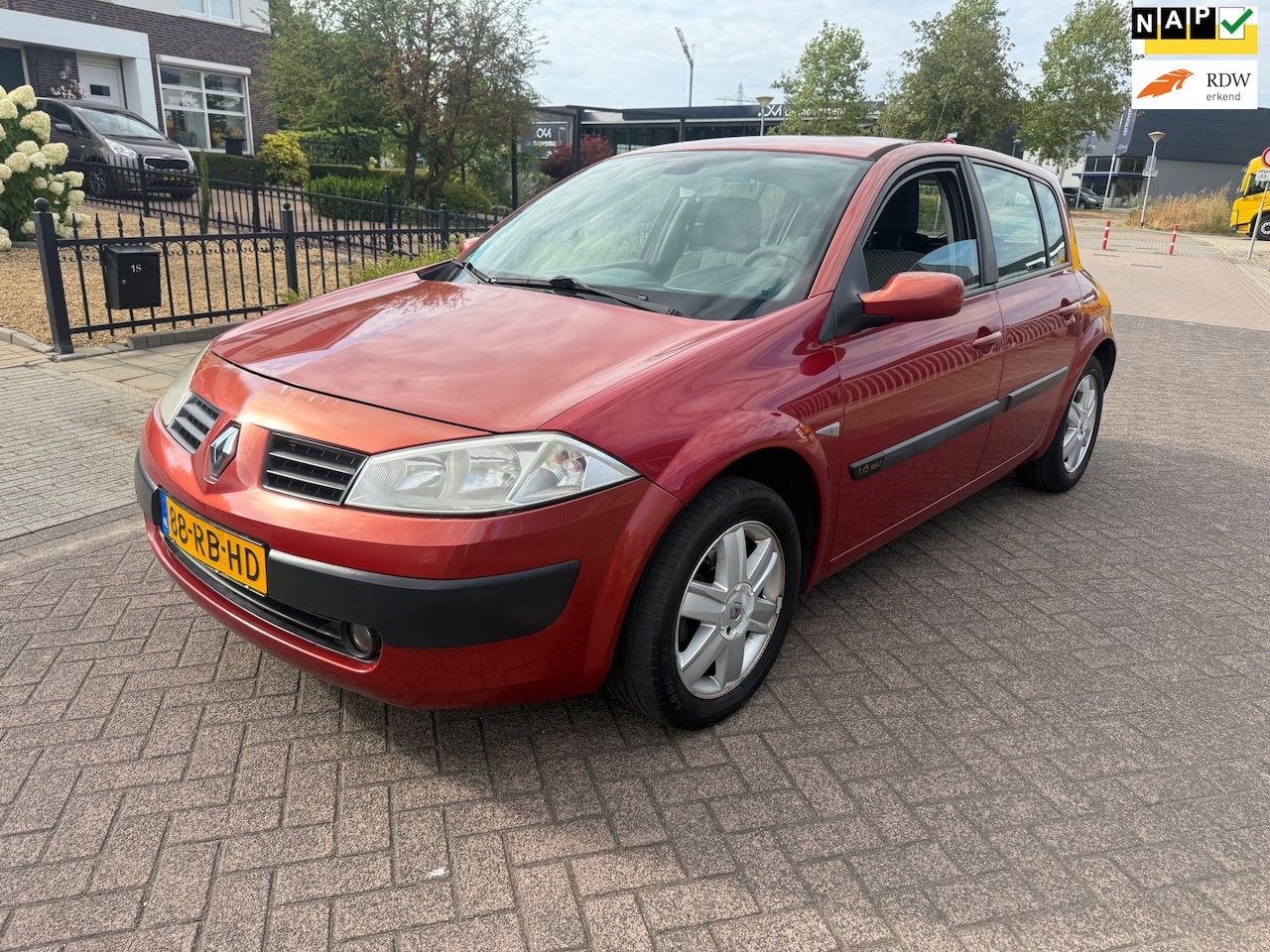 Renault Mégane - 1.6-16V Expression Luxe **NWE APK** - AutoWereld.nl