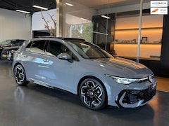 Volkswagen Golf - 1.5 eTSI R-Line 8.5 Facelift Panorama ACC Camera