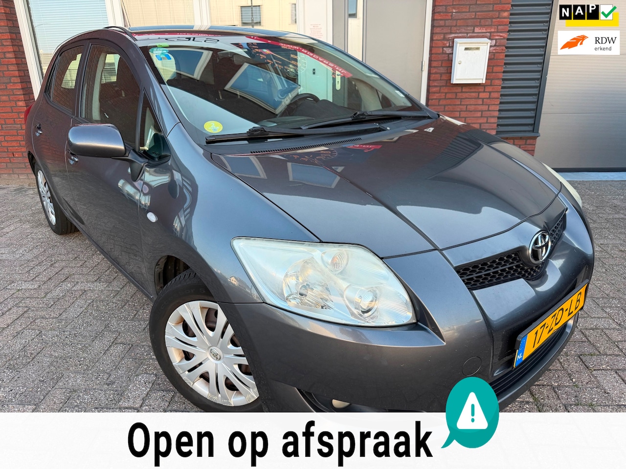 Toyota Auris - 1.6-16V Sol / Navi / Clima / 5DRS / NAP - AutoWereld.nl