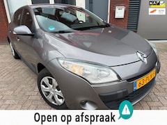 Renault Mégane - 1.6 Expression / Navi / Airco / Cruise / 5DRS / NAP