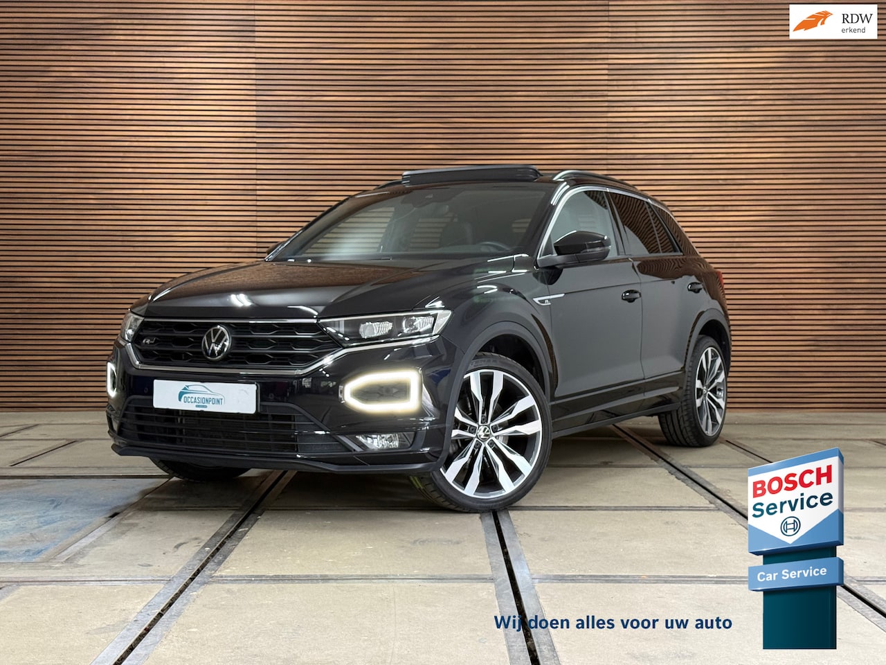 Volkswagen T-Roc - 1.5 TSI 3x R-Line Executive | VOL! | Pano | Virtual | LED | Ambient | Rijassist Plus | Win - AutoWereld.nl