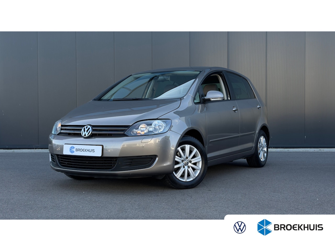 Volkswagen Golf Plus - 1.2 TSI Comfortline Automaat | Trekhaak | Clima | - AutoWereld.nl