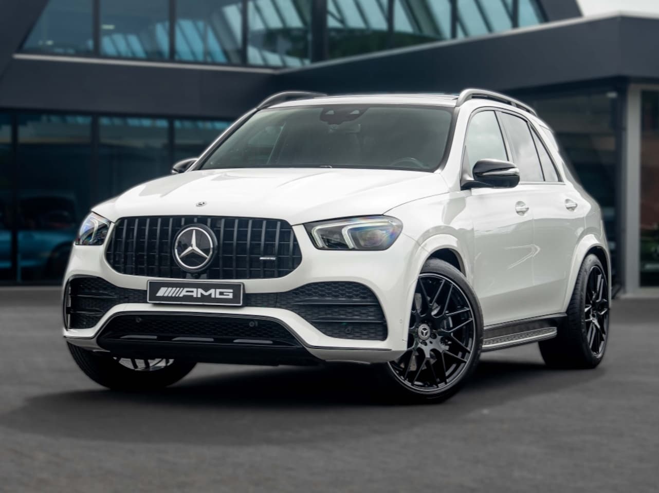 Mercedes-Benz GLE-Klasse - GLE 450 4Matic AMG Line | NIGHT | Pano | Luchtvering | Trekhaak - AutoWereld.nl