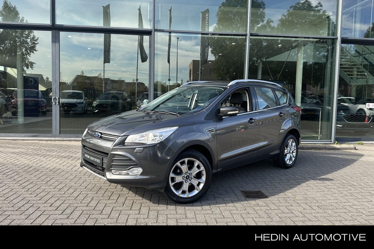 Ford Kuga - 1.5 EcoBoost 150PK Titanium | 2000KG trekgewicht | 18'inch | Stoelverwarming | Voorruit ve - AutoWereld.nl
