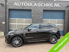 Lynk & Co 01 - 1.5 plug in hybrid, 261 pk, trekhaak, panodak