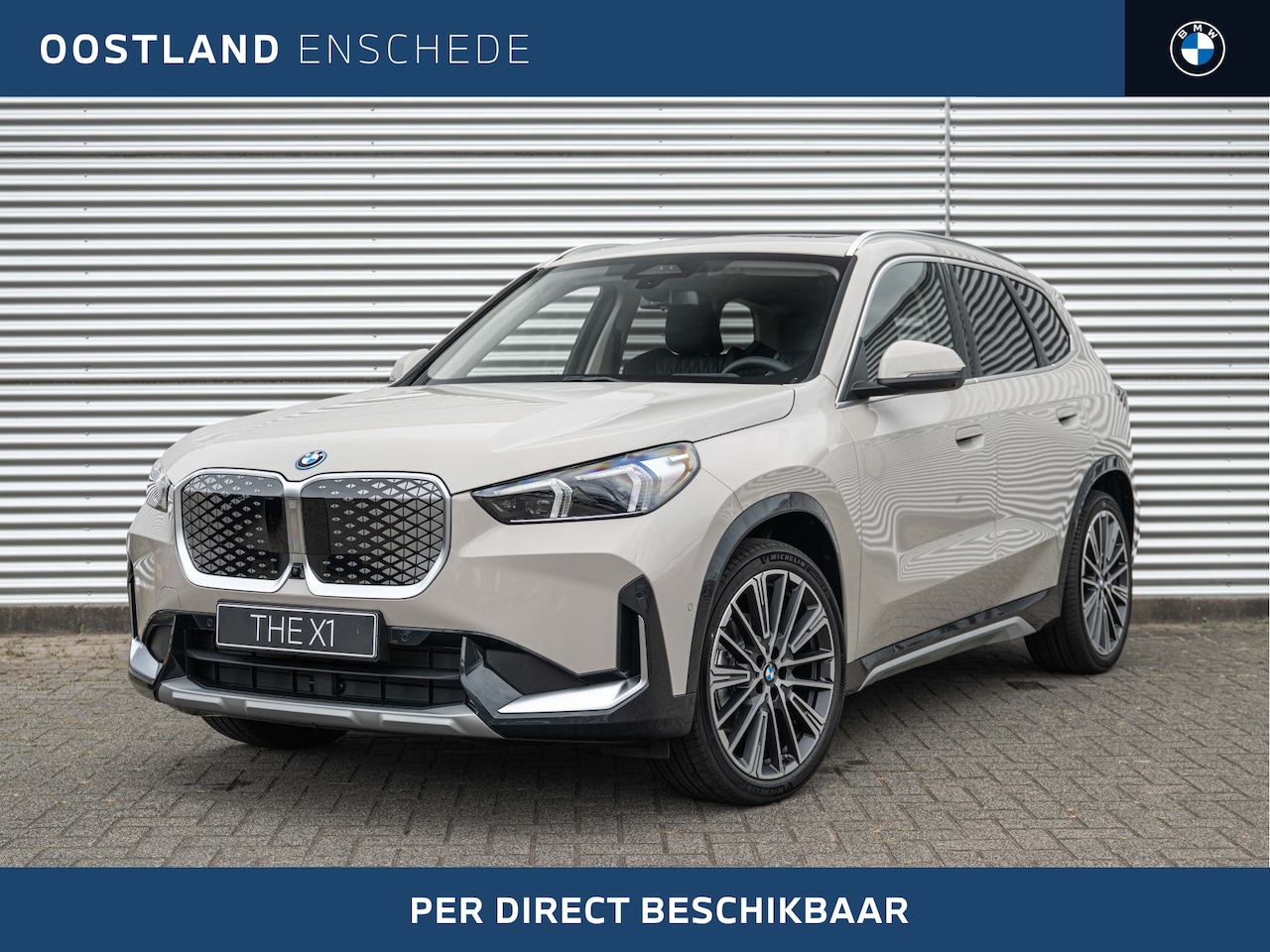 BMW iX1 - eDrive20 xLine / Panoramadak / Trekhaak / Sportstoelen / Adaptieve LED / Head-Up / Parking - AutoWereld.nl
