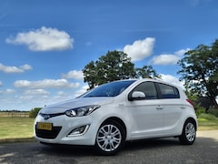 Hyundai i20 - 1.2i i-Deal