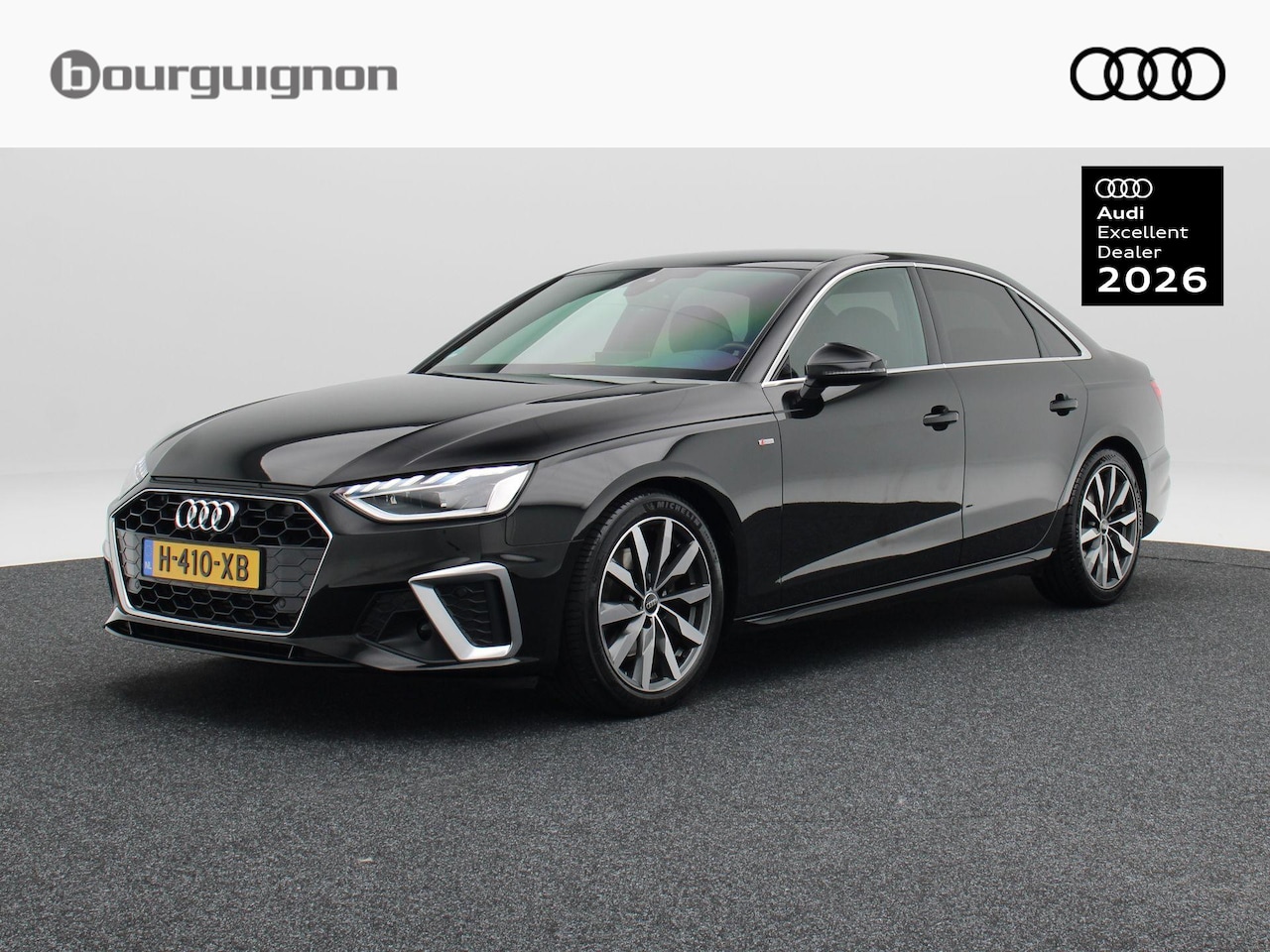 Audi A4 Limousine - 35 TFSi 150 Pk Automaat S-Line | Full LED | Trekhaak | Navigatie | CarPlay | 18 Inch | 104 - AutoWereld.nl