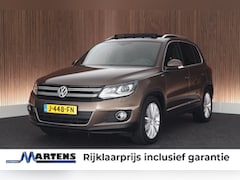 Volkswagen Tiguan - 1.4 TSI 160pk DSG Sport&Style Panoramadak Xenon Stoelverwarming Trekhaak