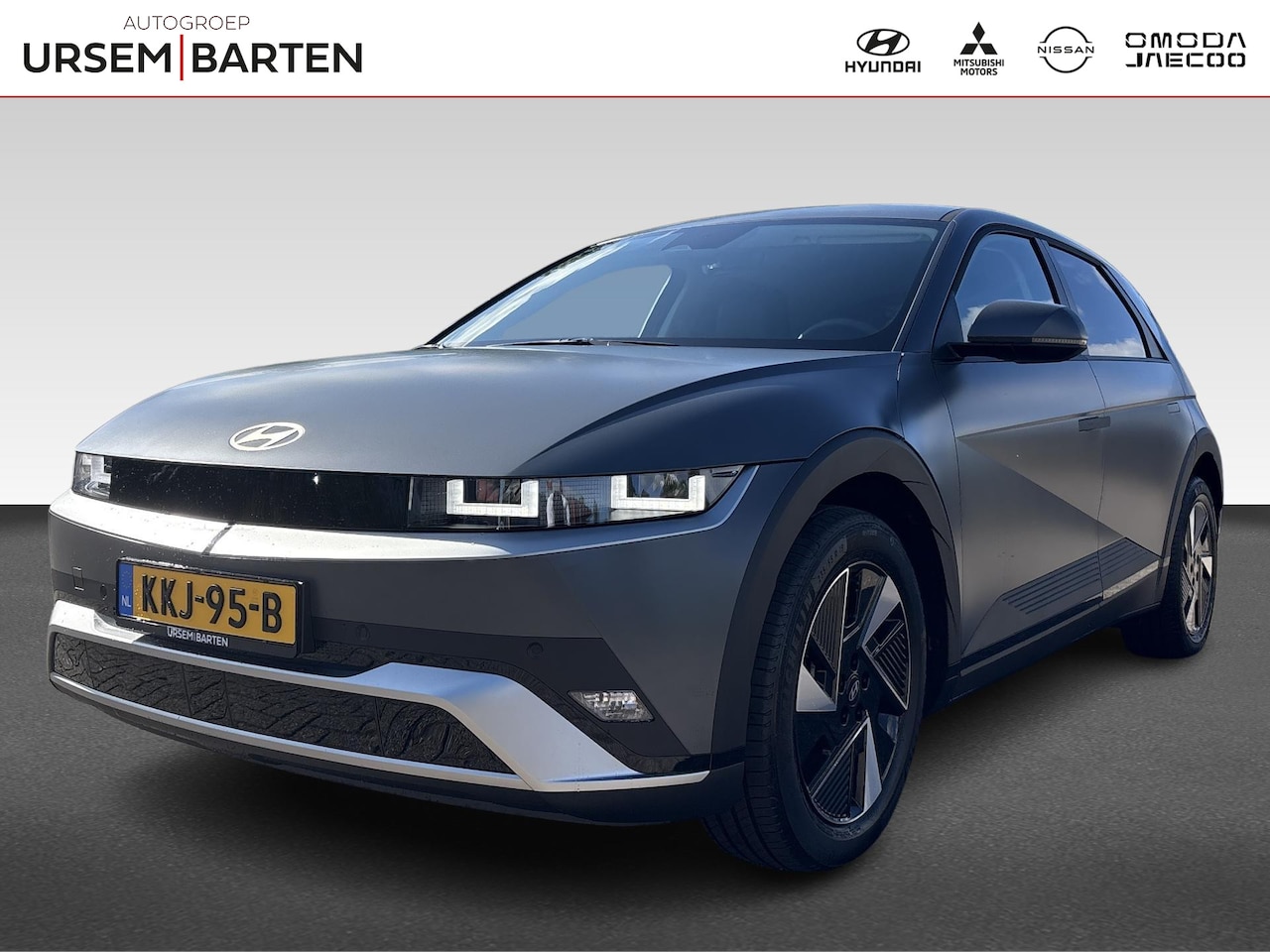 Hyundai IONIQ 5 - Standard Range Pure Edition 63 kWh | Achterbank verwarmd | Achteruitrijcamera | Apple Carp - AutoWereld.nl