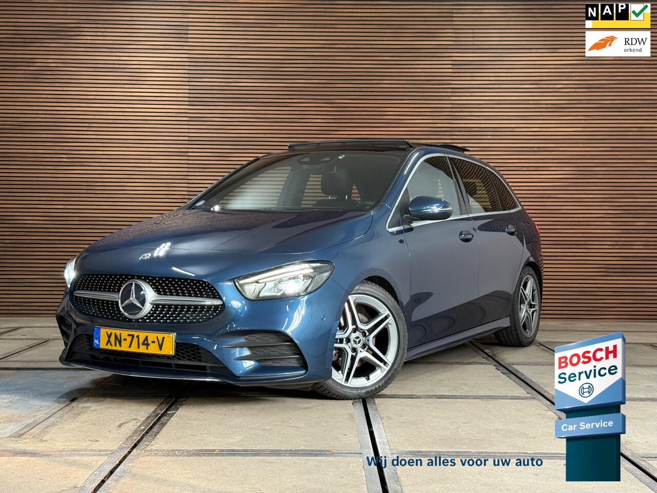 Mercedes-Benz B-klasse - 180 Business Solution AMG | Pano | Alcantara | 18' inch | DAB | Navigatie | Camera - AutoWereld.nl