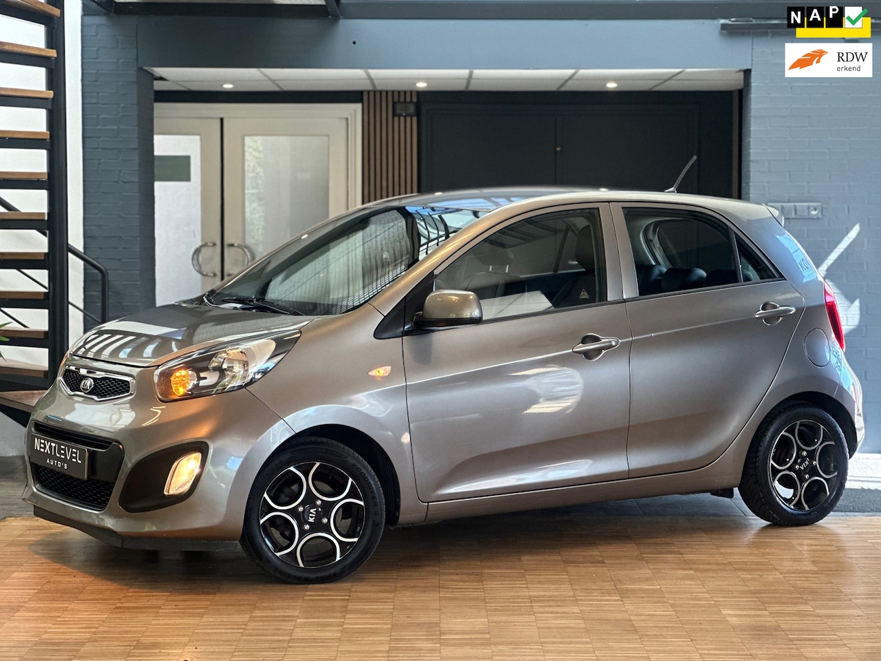 Kia Picanto - 1.2 CVVT Comfort Pack Automaat Airco NAP - AutoWereld.nl
