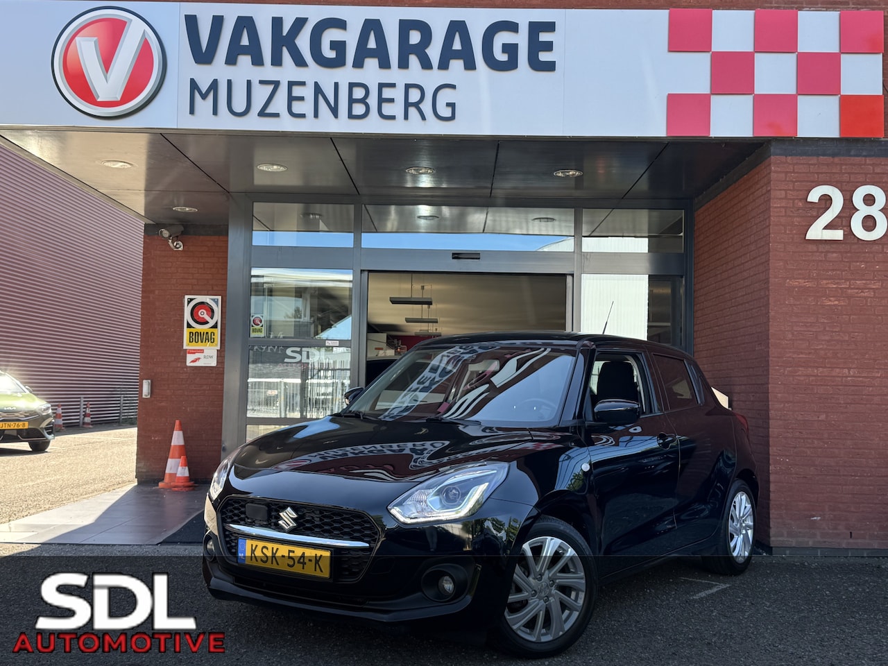 Suzuki Swift - 1.2 Style Smart Hybrid // NAVI // CAMERA // STOELVERWARMING // ADAPTIVE CRUISE // AIRCO // - AutoWereld.nl