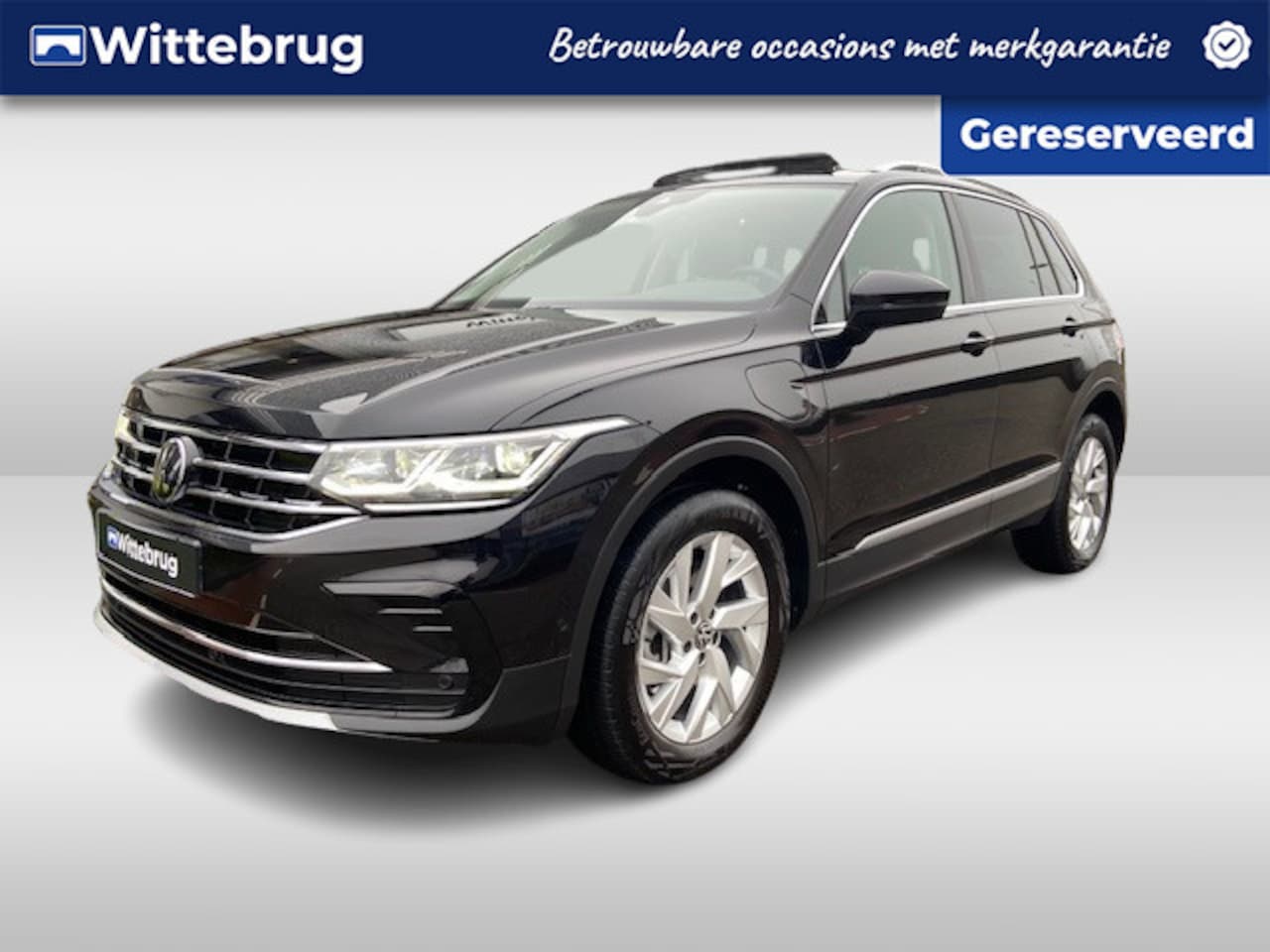Volkswagen Tiguan - 1.4 TSI eHybrid R-Line Business+ / Panoramadak / Navi / Camera / 18" LMV / IQ LED - AutoWereld.nl