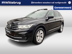Volkswagen Tiguan - 1.4 TSI eHybrid R-Line Business+ / Panoramadak / Navi / Camera / 18" LMV / IQ LED