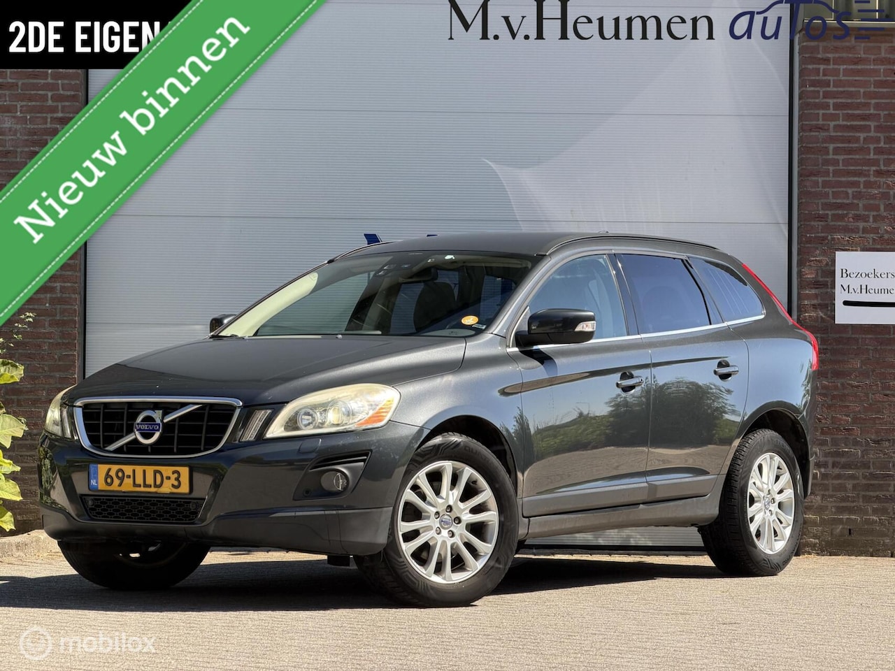 Volvo XC60 - 2.4D 176PK Momentum 5 Cilinder Stoelverwarming Trekhaak - AutoWereld.nl