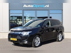 Mitsubishi Outlander - 2.0 Instyle AUTOMAAT 7 Personen Clima, NAVI, Camera, Leder, Schuifdak, Cruise