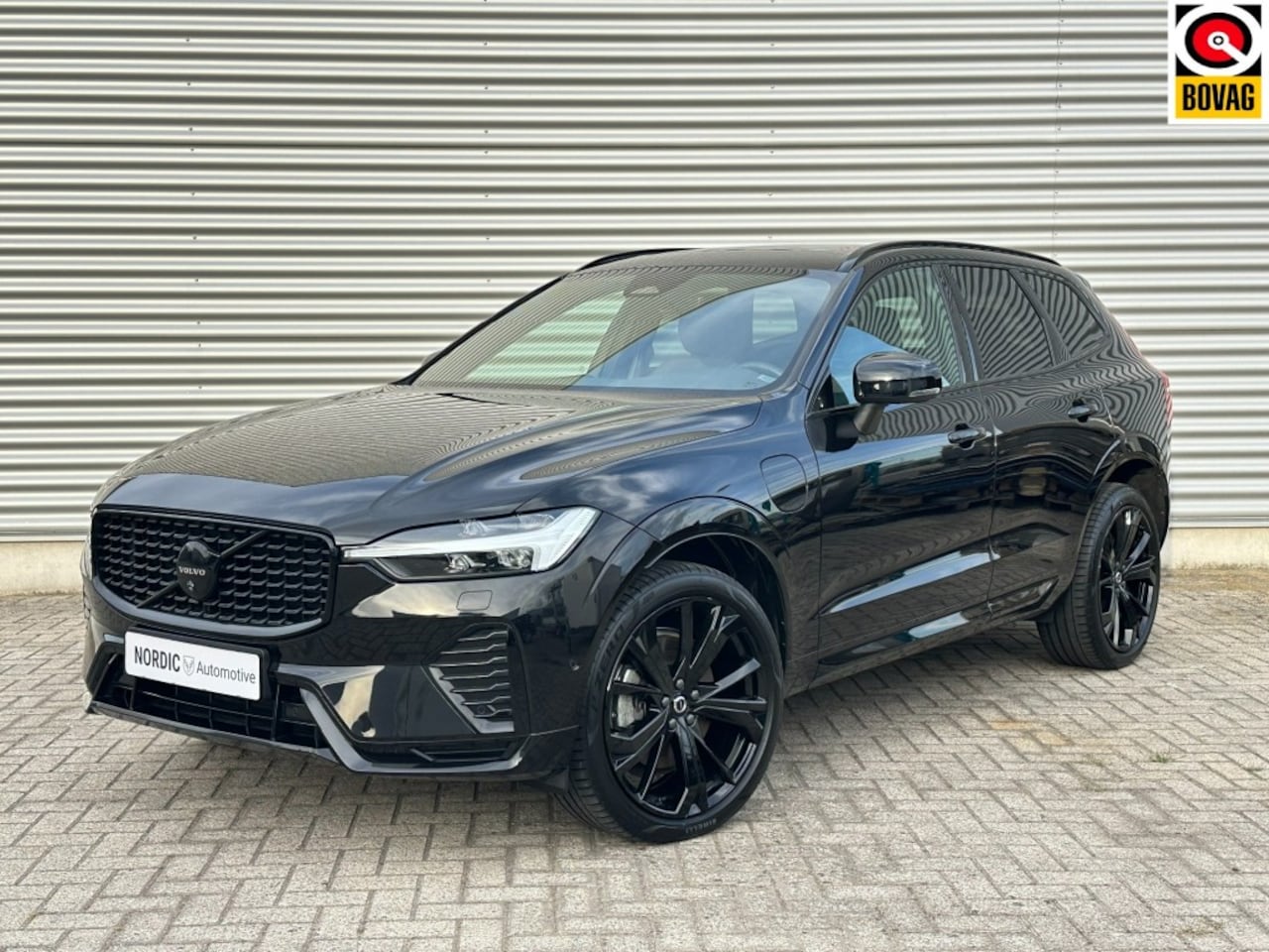 Volvo XC60 - 2.0 T6 RECHARGE PLUS BLACK EDITION PANO TREKHAAK HARMAN - AutoWereld.nl