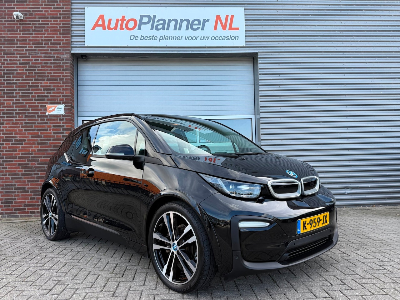 BMW i3 - Dark Shadow Edition 120Ah 42 kWh! 99% SOH! Panorama.! - AutoWereld.nl