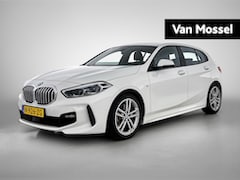 BMW 1-serie - 118i High Executive | M PAKKET | SFEERVERLICHTING | PARKEERSENSOREN | STOELVERWARMING | CR