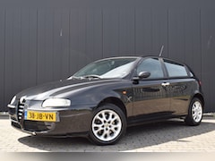 Alfa Romeo 147 - 1.6 T.Spark Progression ECC | Velours | Kenwood Audio | 15 Inch LMV