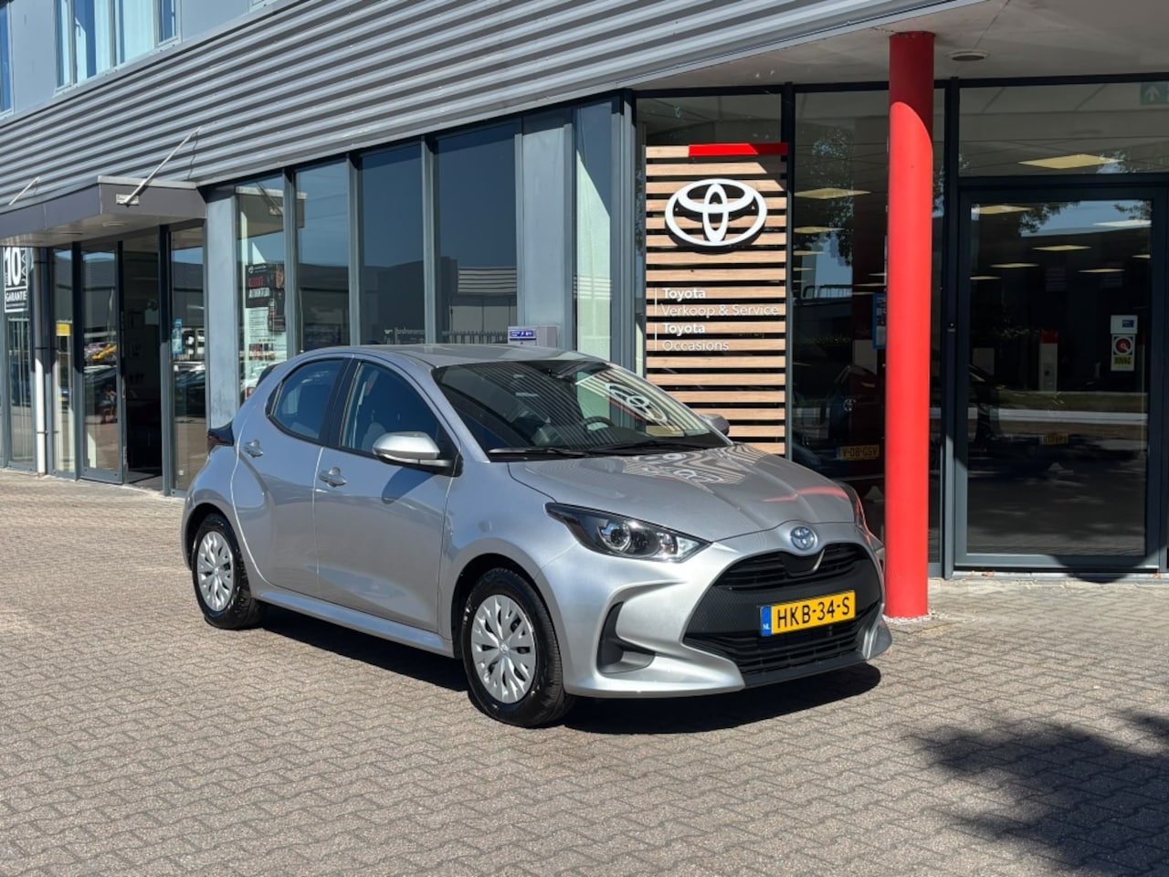 Toyota Yaris - 1.5 Hyb. 115 Comfort | Automaat | Apple Carplay | A. camera | Org NL | Lage km stand - AutoWereld.nl
