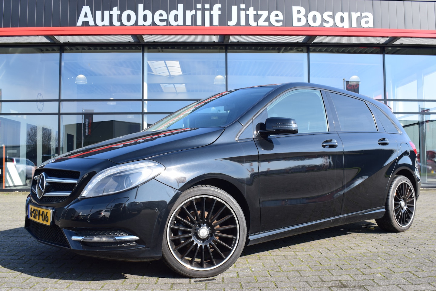 Mercedes-Benz B-klasse - 180 Automaat Ambition Full Map Navi | Telefonie | Bi-Xenon | Airco | 18 Inch LMV - AutoWereld.nl