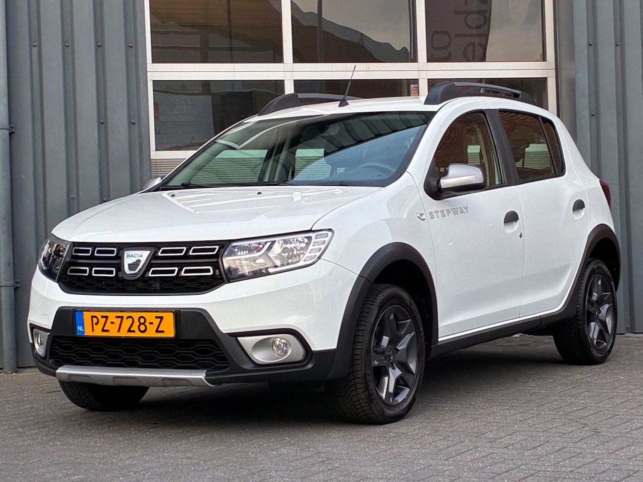 Dacia Sandero Stepway - 0.9 TCe SL Airconditioning, Cruise control, PDC, NL Auto - AutoWereld.nl