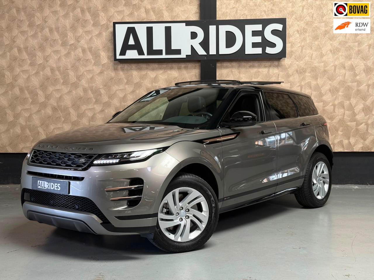Land Rover Range Rover Evoque - 1.5 P300e AWD S | Pano | Carplay | Camera | Stoelverwarming - AutoWereld.nl