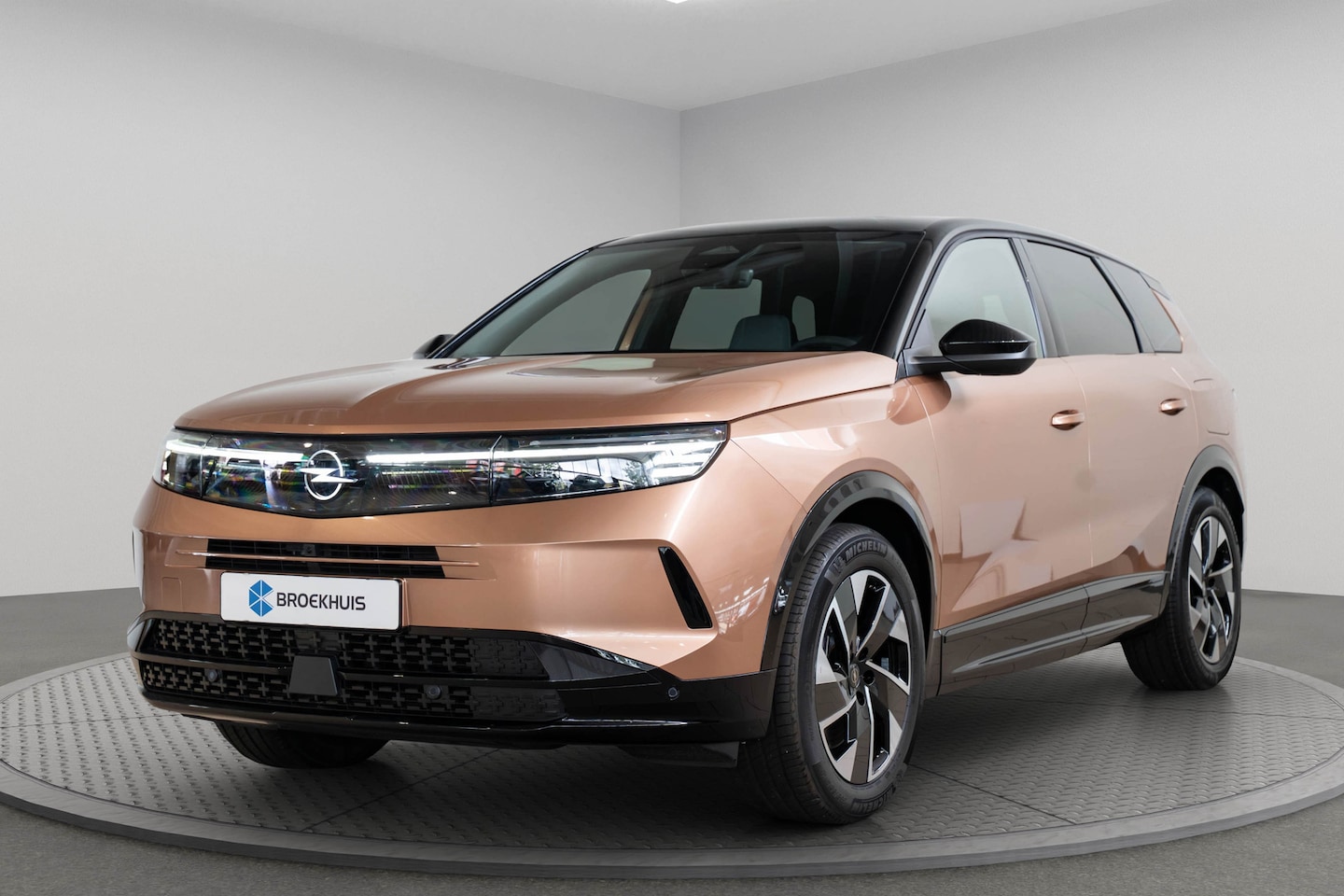 Opel Grandland - GS Panoramadak | Head-up | Trekhaak | Focal Sound System | AGR Stoelen | Navigatie | - AutoWereld.nl